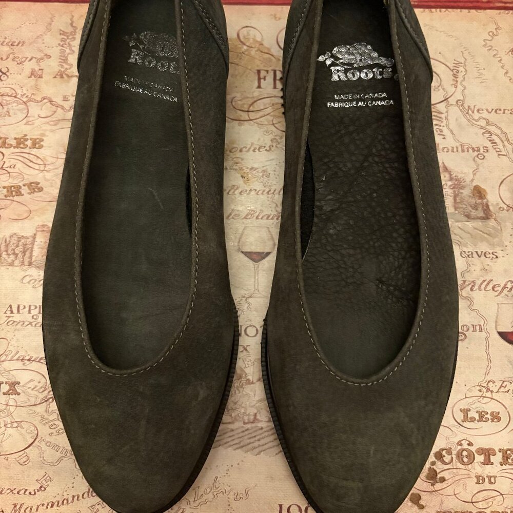 Roots "Olivia" Suede Leather Flats - Size 6 (Like New)